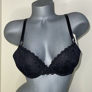 Push Up Padded Plunge T- Shirt Underwire Bra. NWT